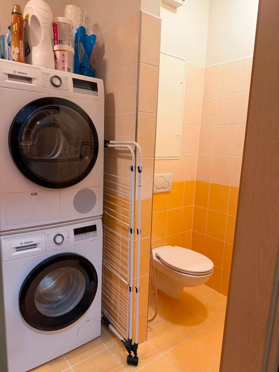 Prenájom bytu 2-izbový 52 m², Peškova, Olomouc, Olomoucký kraj Prenájom bytu 2-izbový 52 m², Peškova, Olomouc, Olomoucký kraj