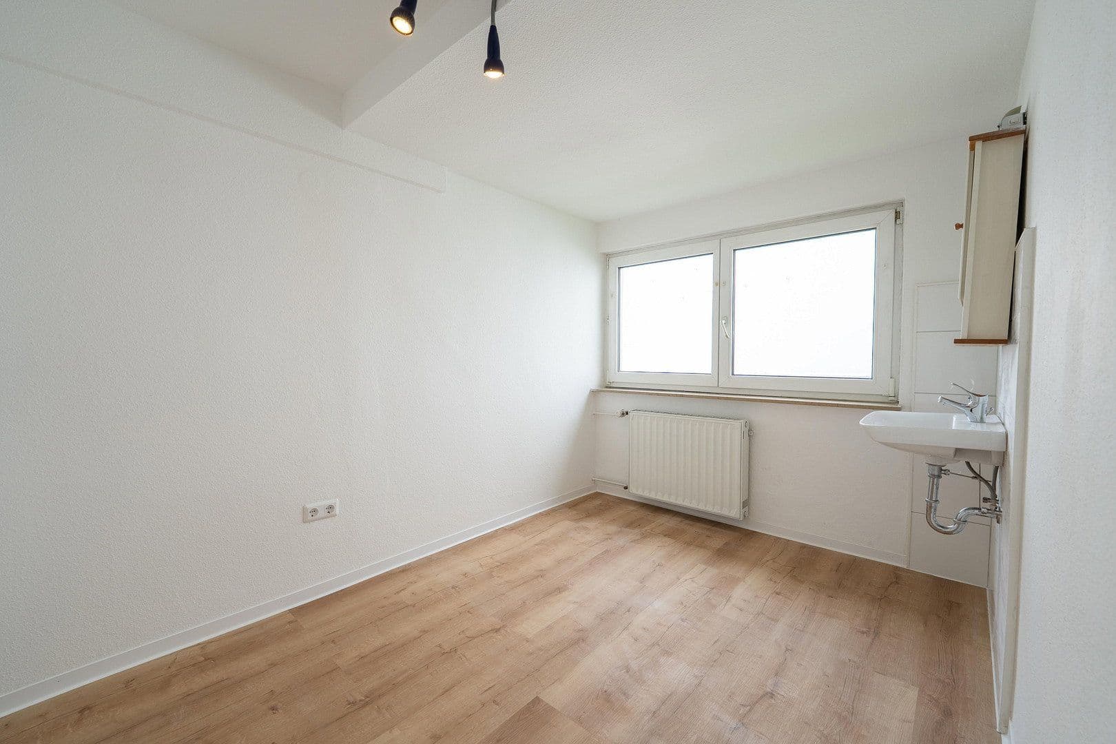 Predaj domu 146 m², pozemok 180 m², Kirchhain, Hesensko Predaj domu 146 m², pozemok 180 m², Kirchhain, Hesensko