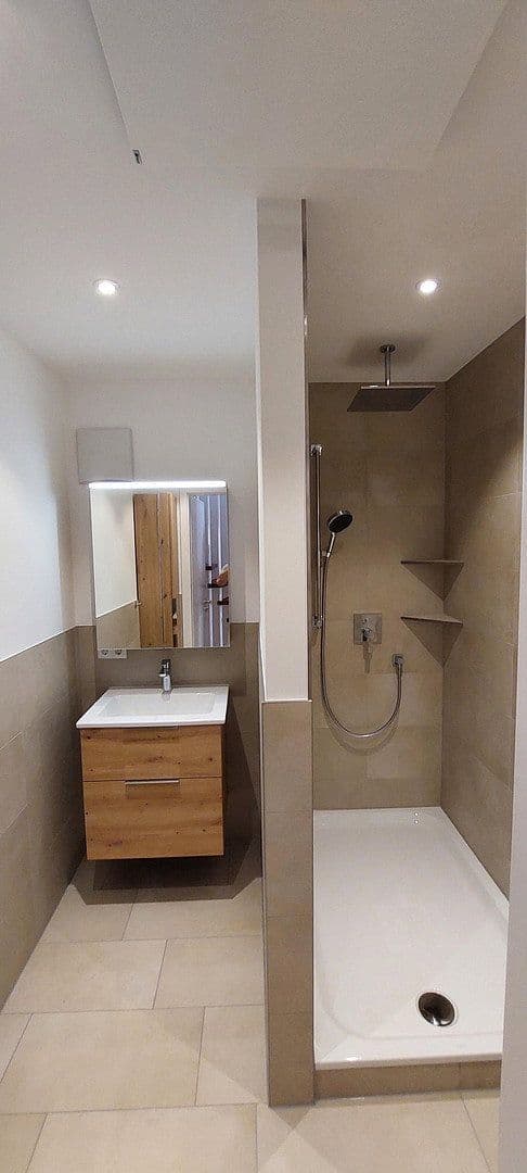 Prenájom bytu 3-izbový 60 m², Winzergasse 20, Meersburg, Bádensko-Wurttembersko Prenájom bytu 3-izbový 60 m², Winzergasse 20, Meersburg, Bádensko-Wurttembersko
