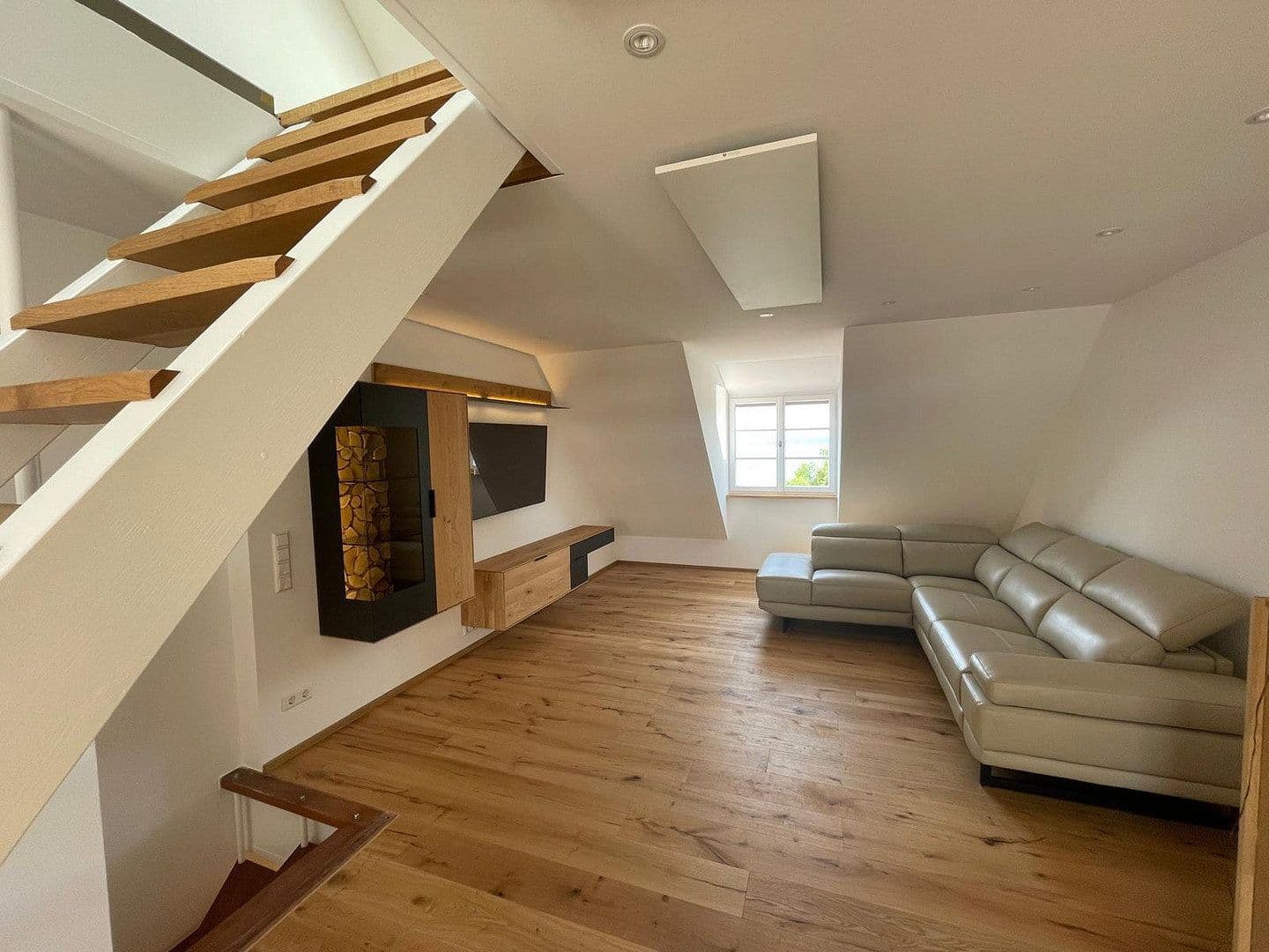 Prenájom bytu 3-izbový 60 m², Winzergasse 20, Meersburg, Bádensko-Wurttembersko Prenájom bytu 3-izbový 60 m², Winzergasse 20, Meersburg, Bádensko-Wurttembersko