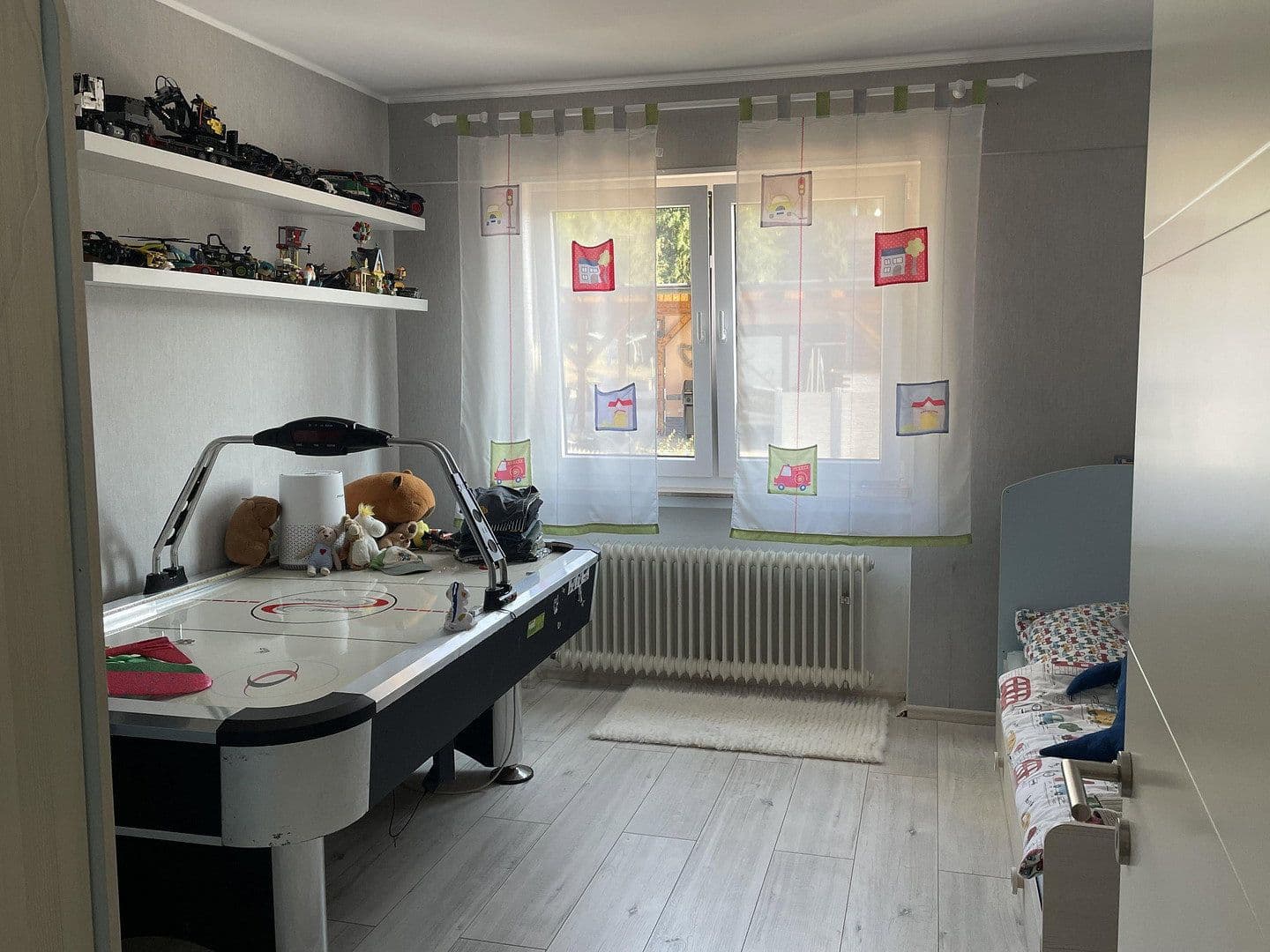 Predaj domu 195 m², pozemok 1.080 m², Föhren, Porýnie-Falcko Predaj domu 195 m², pozemok 1.080 m², Föhren, Porýnie-Falcko