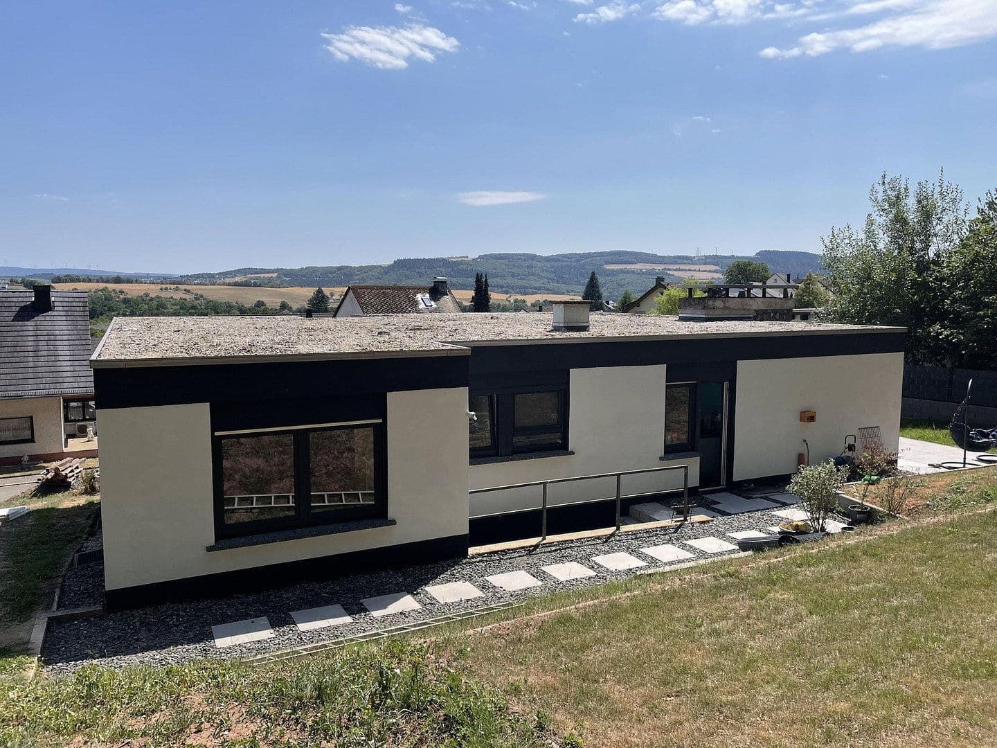 Predaj domu 195 m², pozemok 1.080 m², Föhren, Porýnie-Falcko Predaj domu 195 m², pozemok 1.080 m², Föhren, Porýnie-Falcko