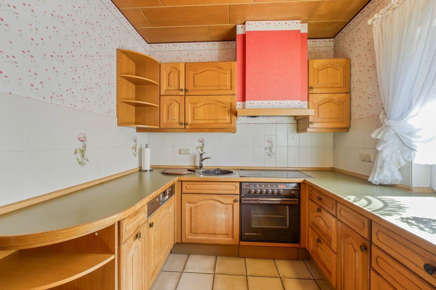 Predaj domu 323 m², pozemok 1.087 m², Lübeck, Šlezvicko-Holštajnsko Predaj domu 323 m², pozemok 1.087 m², Lübeck, Šlezvicko-Holštajnsko