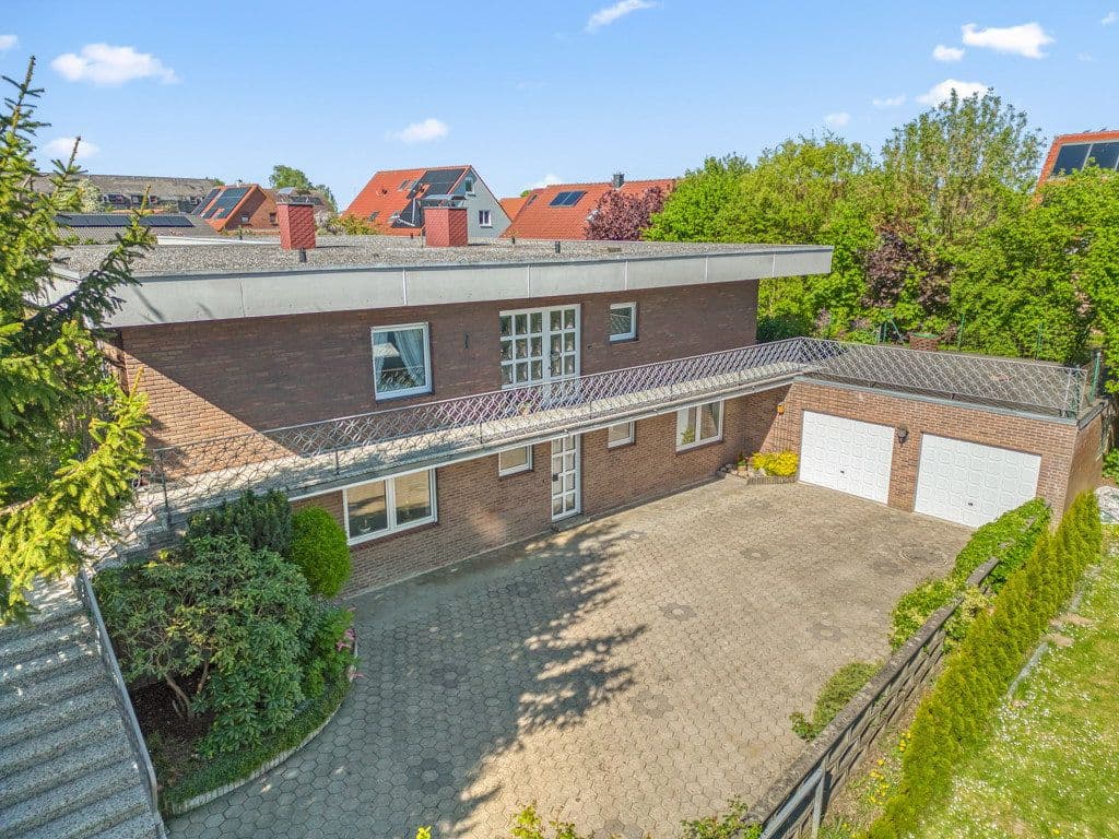 Predaj domu 323 m², pozemok 1.087 m², Lübeck, Šlezvicko-Holštajnsko Predaj domu 323 m², pozemok 1.087 m², Lübeck, Šlezvicko-Holštajnsko