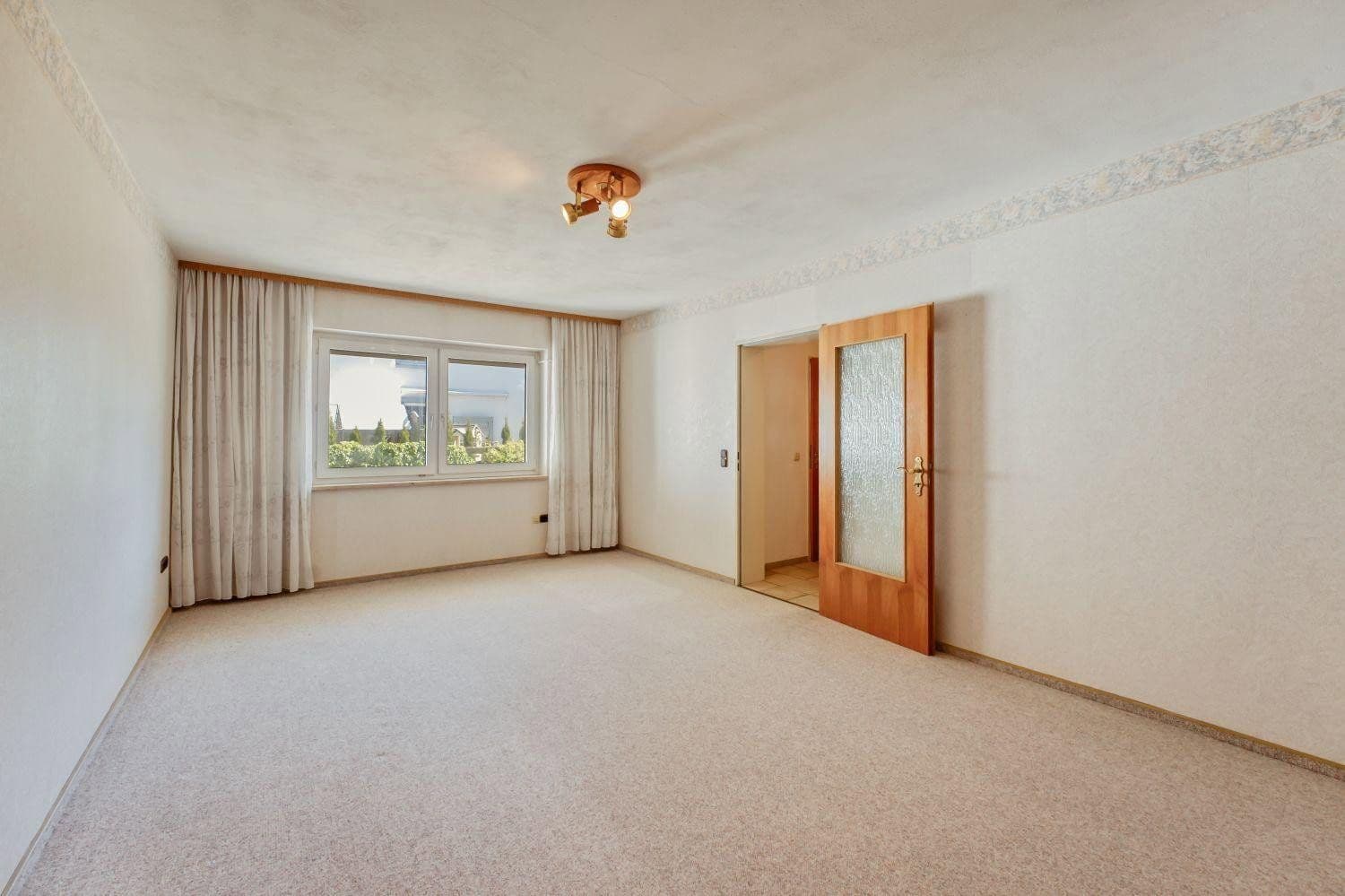 Predaj domu 323 m², pozemok 1.087 m², Lübeck, Šlezvicko-Holštajnsko Predaj domu 323 m², pozemok 1.087 m², Lübeck, Šlezvicko-Holštajnsko