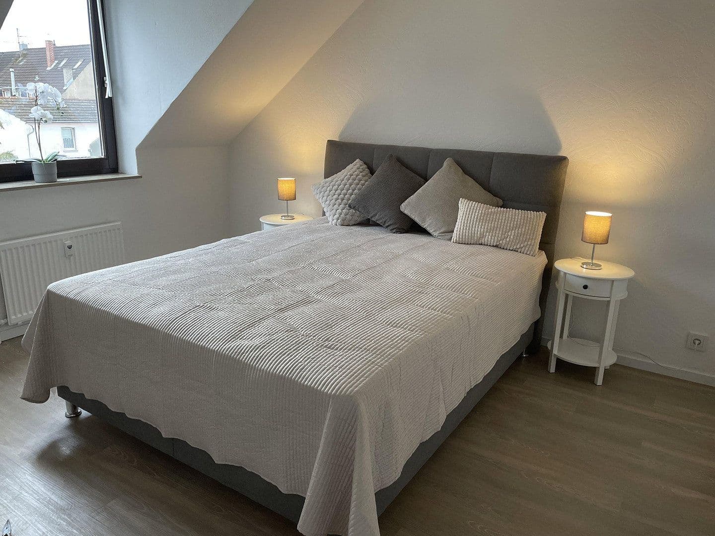 Prenájom bytu 2-izbový 65 m², Musäusstraße, Köln, Severné Porýnie - Westfálsko Prenájom bytu 2-izbový 65 m², Musäusstraße, Köln, Severné Porýnie - Westfálsko