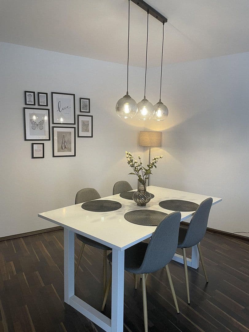 Prenájom bytu 2-izbový 65 m², Musäusstraße, Köln, Severné Porýnie - Westfálsko Prenájom bytu 2-izbový 65 m², Musäusstraße, Köln, Severné Porýnie - Westfálsko