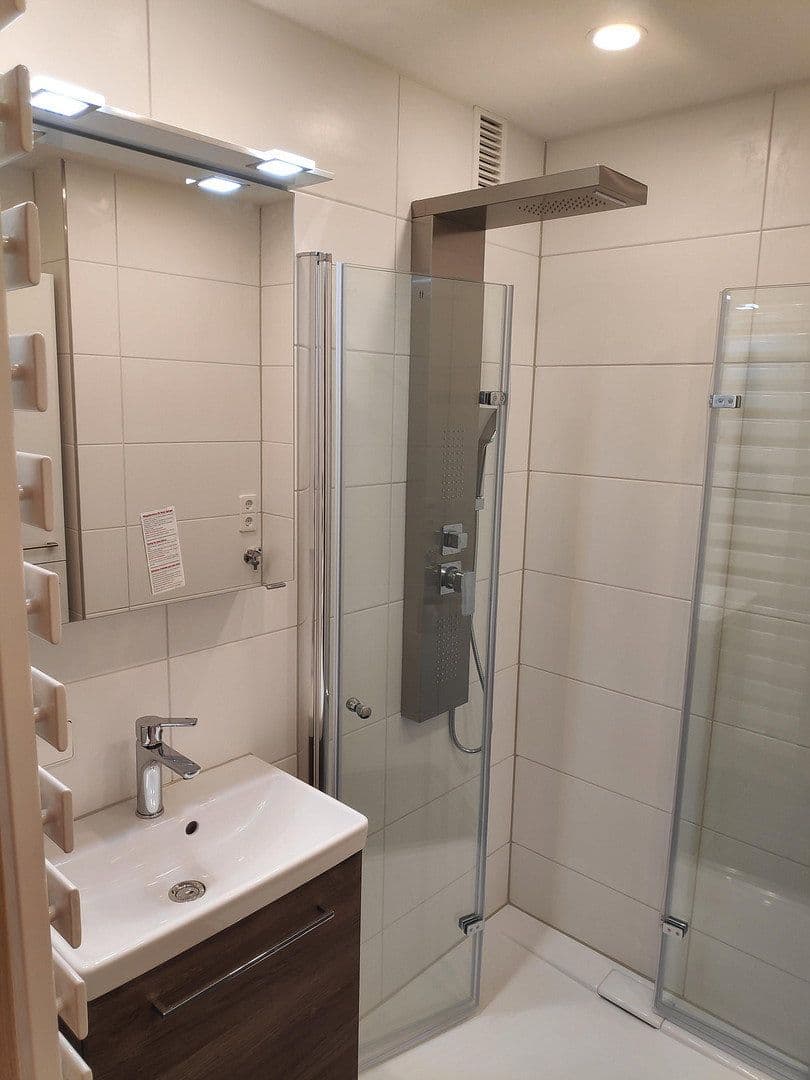 Prenájom bytu 3-izbový 83 m², Neuhausen auf den Fildern, Bádensko-Wurttembersko Prenájom bytu 3-izbový 83 m², Neuhausen auf den Fildern, Bádensko-Wurttembersko