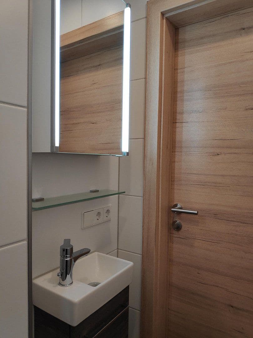 Prenájom bytu 3-izbový 83 m², Neuhausen auf den Fildern, Bádensko-Wurttembersko Prenájom bytu 3-izbový 83 m², Neuhausen auf den Fildern, Bádensko-Wurttembersko