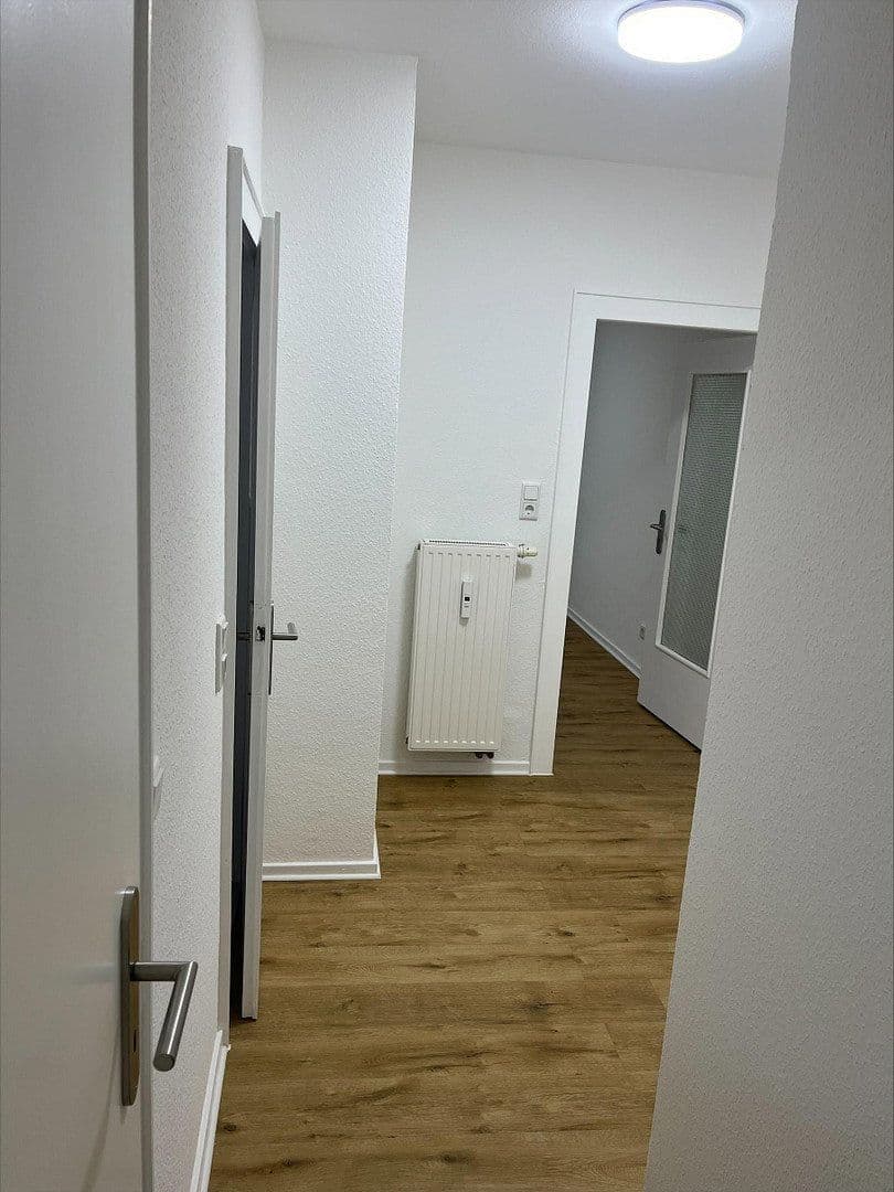Prenájom bytu 1-izbový 40 m², Rather Kirchplatz 1, Düsseldorf, Severné Porýnie - Westfálsko Prenájom bytu 1-izbový 40 m², Rather Kirchplatz 1, Düsseldorf, Severné Porýnie - Westfálsko