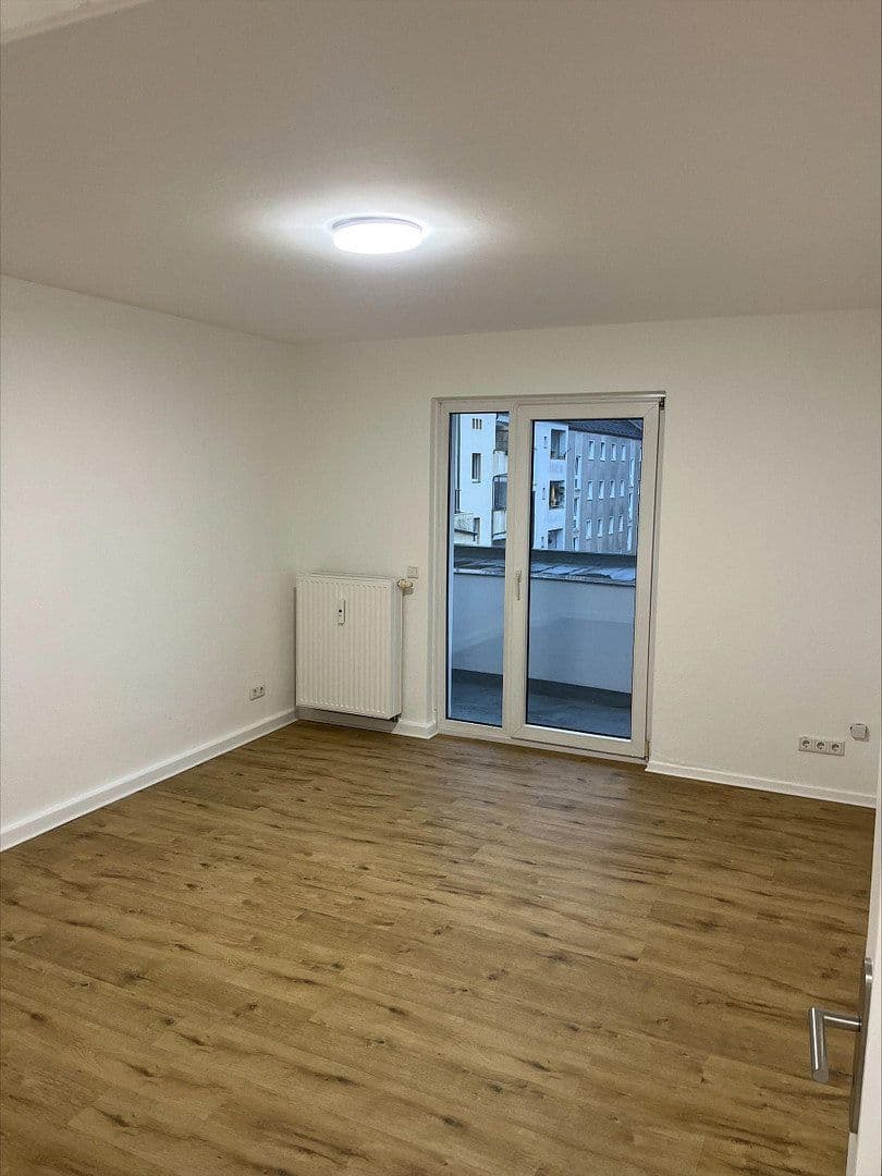 Prenájom bytu 1-izbový 40 m², Rather Kirchplatz 1, Düsseldorf, Severné Porýnie - Westfálsko Prenájom bytu 1-izbový 40 m², Rather Kirchplatz 1, Düsseldorf, Severné Porýnie - Westfálsko