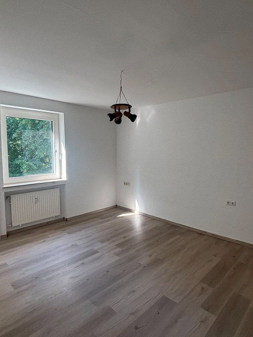 Prenájom bytu 2-izbový 60 m², Phönixhütte 13, Essen, Severné Porýnie - Westfálsko Prenájom bytu 2-izbový 60 m², Phönixhütte 13, Essen, Severné Porýnie - Westfálsko