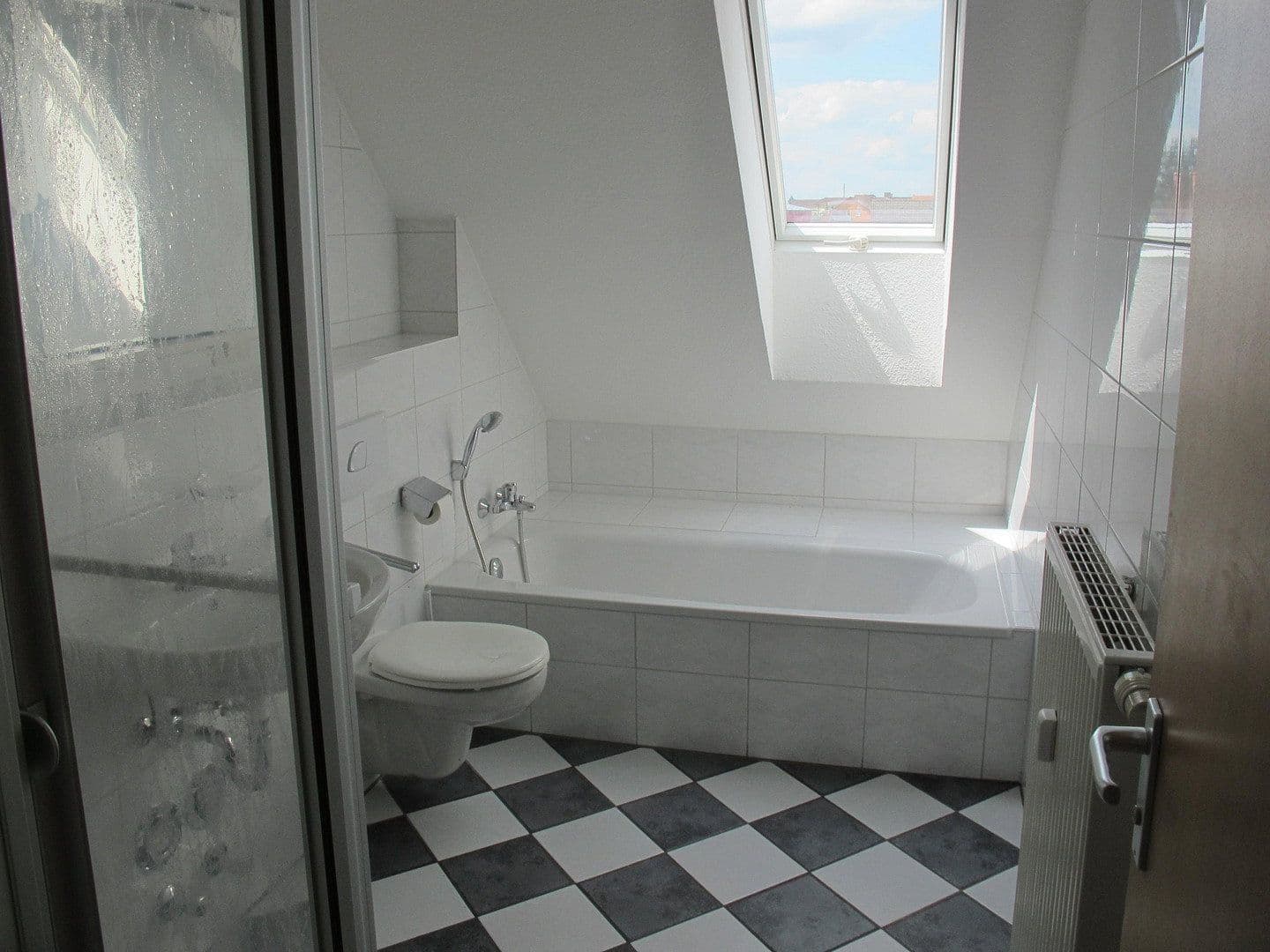Predaj bytu 4-izbový 108 m², Hirschaid, Bavorsko Predaj bytu 4-izbový 108 m², Hirschaid, Bavorsko