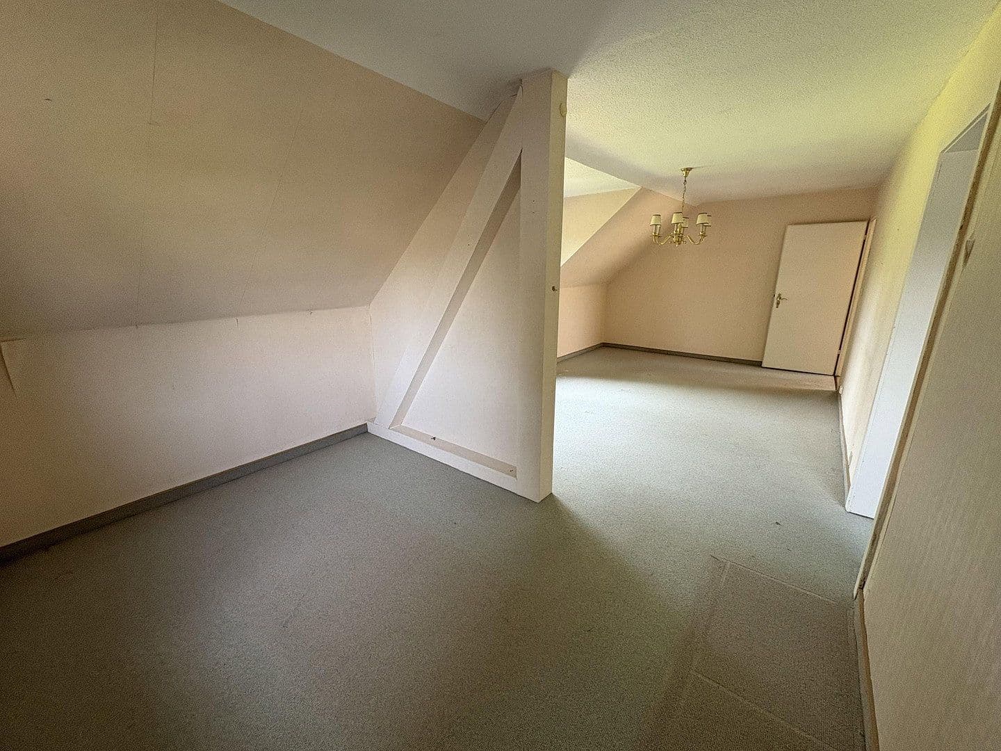 Predaj domu 156 m², pozemok 778 m², Sankt Augustin, Severné Porýnie - Westfálsko Predaj domu 156 m², pozemok 778 m², Sankt Augustin, Severné Porýnie - Westfálsko