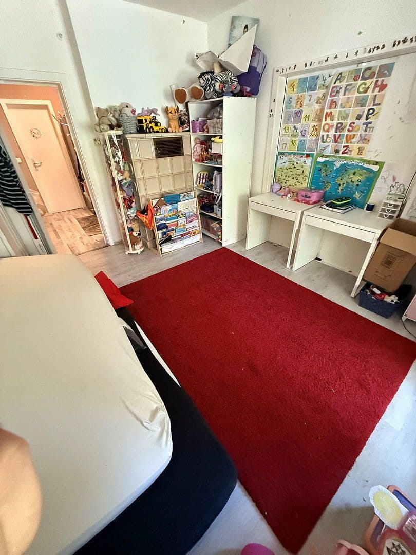 Prenájom bytu 3-izbový 63 m², Rommerskircher Straße, Köln, Severné Porýnie - Westfálsko Prenájom bytu 3-izbový 63 m², Rommerskircher Straße, Köln, Severné Porýnie - Westfálsko