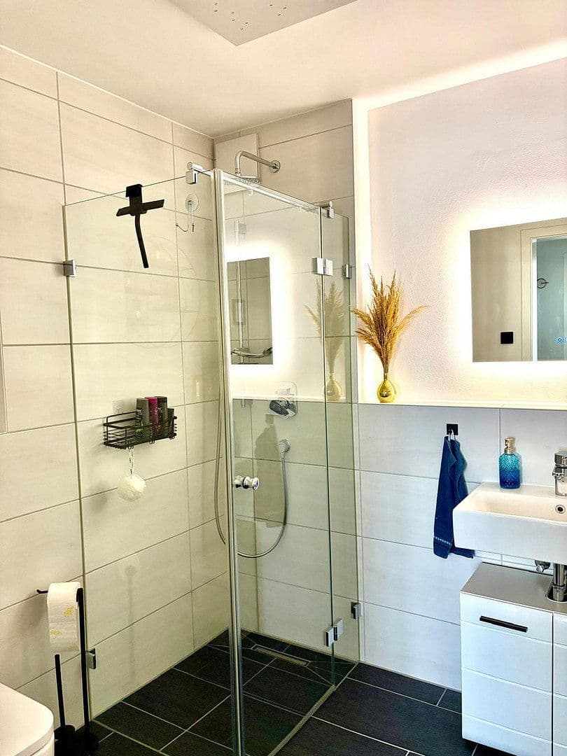 Prenájom bytu 3-izbový 79 m², Vaterstetten, Bavorsko Prenájom bytu 3-izbový 79 m², Vaterstetten, Bavorsko