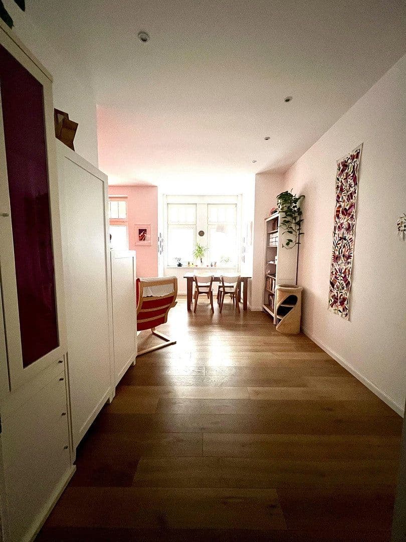 Predaj bytu 3-izbový 99 m², Heesestraße 18, Berlin, Berlín Predaj bytu 3-izbový 99 m², Heesestraße 18, Berlin, Berlín