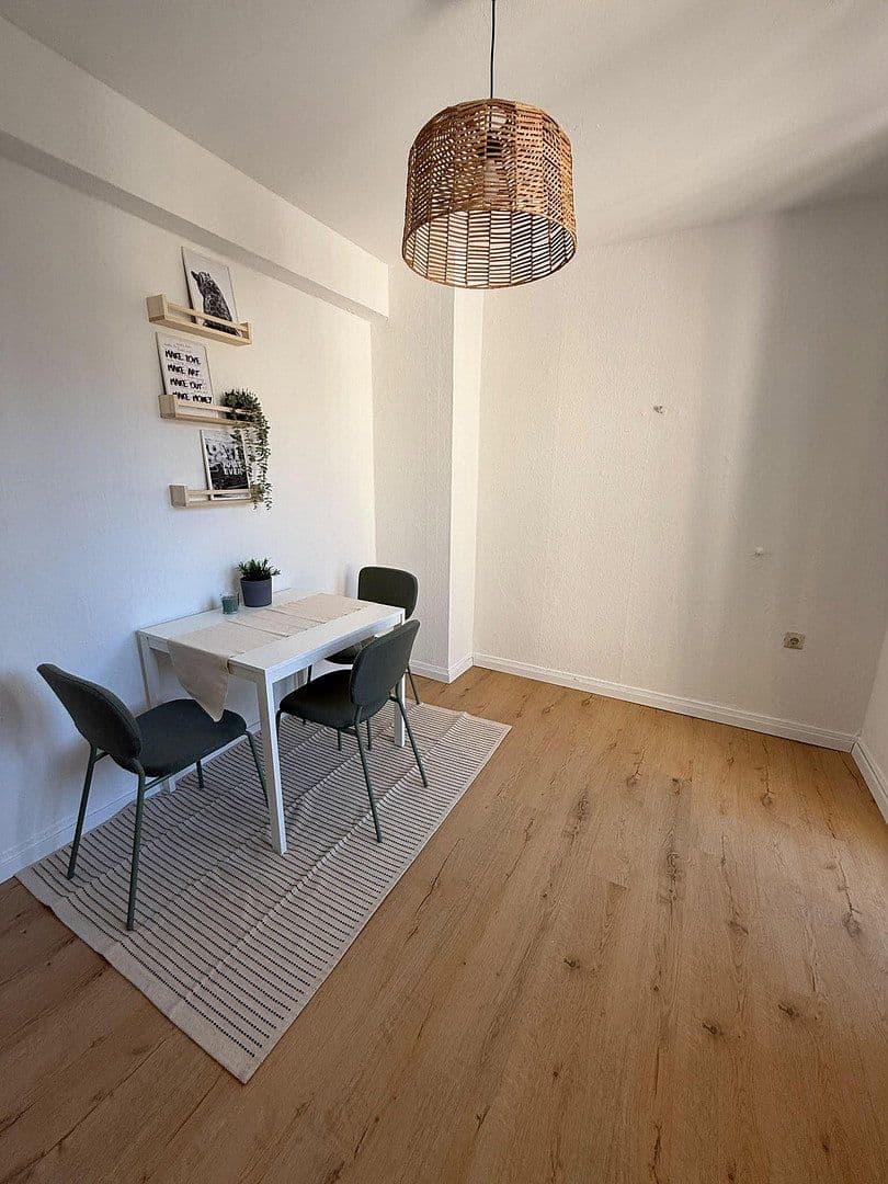 Prenájom bytu 1-izbový 40 m², Kaiser-Wilhelm-Ring 39, Mainz, Porýnie-Falcko Prenájom bytu 1-izbový 40 m², Kaiser-Wilhelm-Ring 39, Mainz, Porýnie-Falcko