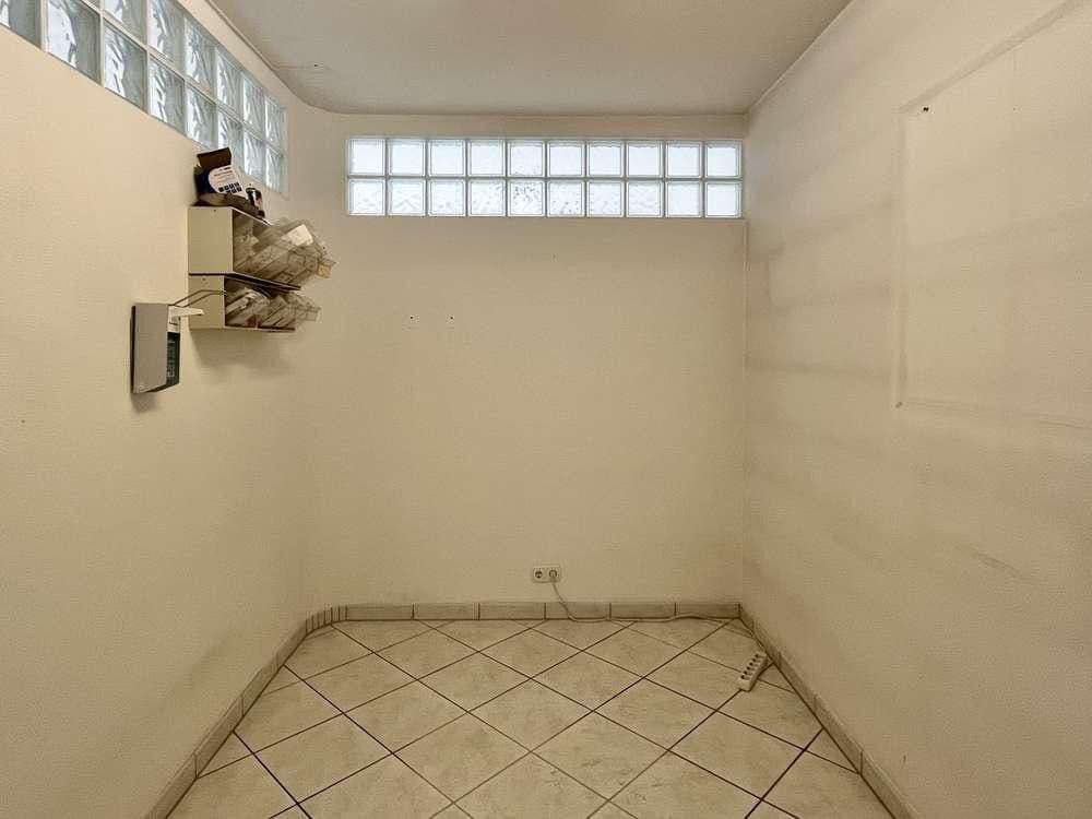 Predaj kancelárie 79 m², Bad Homburg vor der Höhe, Hesensko Predaj kancelárie 79 m², Bad Homburg vor der Höhe, Hesensko
