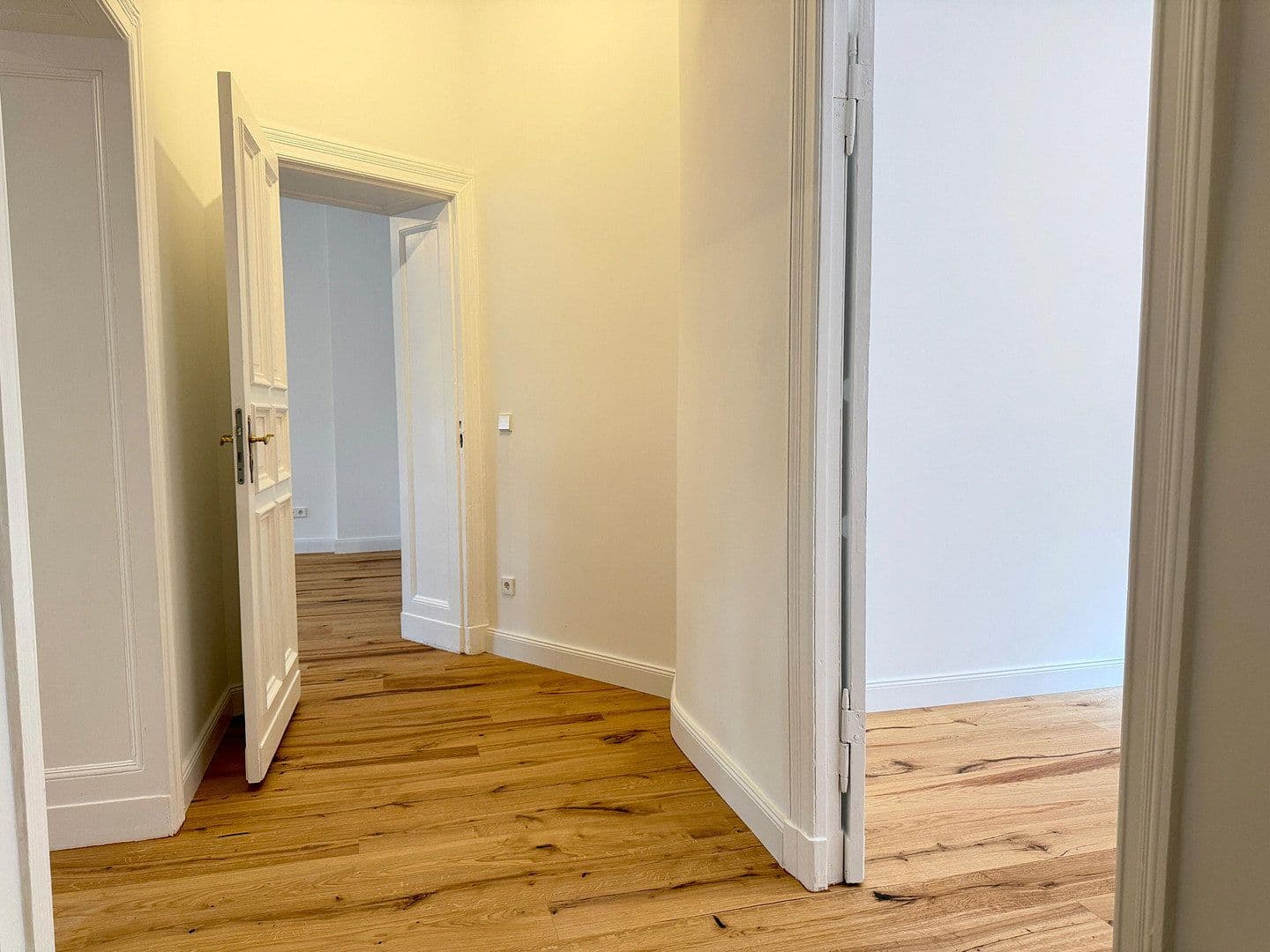 Predaj bytu 4-izbový 140 m², Rönnestraße 4, Berlin, Berlín Predaj bytu 4-izbový 140 m², Rönnestraße 4, Berlin, Berlín