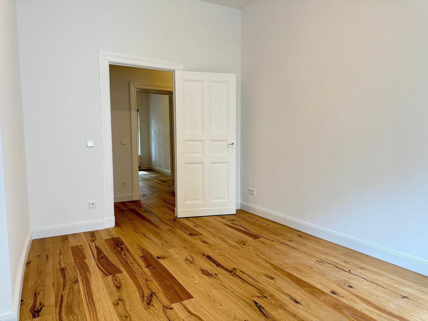 Predaj bytu 4-izbový 140 m², Rönnestraße 4, Berlin, Berlín Predaj bytu 4-izbový 140 m², Rönnestraße 4, Berlin, Berlín