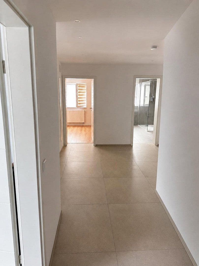 Prenájom bytu 3-izbový 107 m², Eichenweg 3, Waldbronn, Bádensko-Wurttembersko Prenájom bytu 3-izbový 107 m², Eichenweg 3, Waldbronn, Bádensko-Wurttembersko