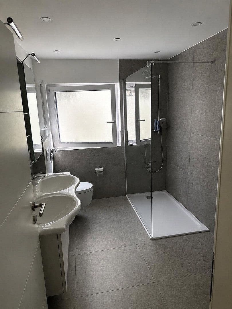 Prenájom bytu 3-izbový 107 m², Eichenweg 3, Waldbronn, Bádensko-Wurttembersko Prenájom bytu 3-izbový 107 m², Eichenweg 3, Waldbronn, Bádensko-Wurttembersko