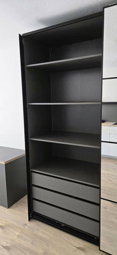 Prenájom bytu 1-izbový 33 m², Wiener Weg 1a, Köln, Severné Porýnie - Westfálsko Prenájom bytu 1-izbový 33 m², Wiener Weg 1a, Köln, Severné Porýnie - Westfálsko