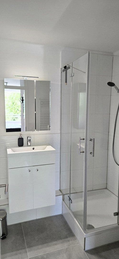 Prenájom bytu 1-izbový 33 m², Wiener Weg 1a, Köln, Severné Porýnie - Westfálsko Prenájom bytu 1-izbový 33 m², Wiener Weg 1a, Köln, Severné Porýnie - Westfálsko