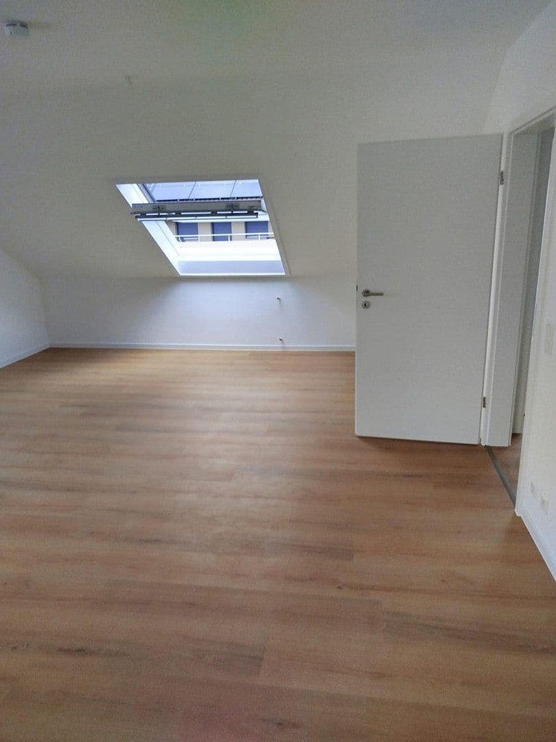 Prenájom bytu 2-izbový 59 m², Hölzernerstrasse 14, Eberstadt, Bádensko-Wurttembersko Prenájom bytu 2-izbový 59 m², Hölzernerstrasse 14, Eberstadt, Bádensko-Wurttembersko
