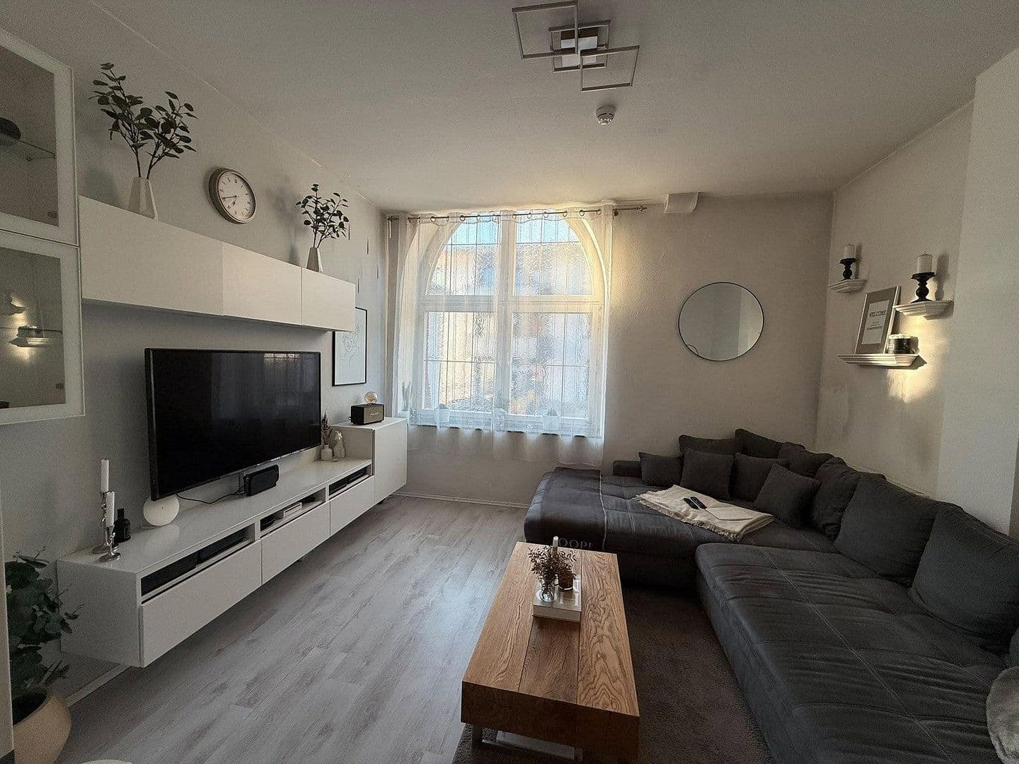 Prenájom bytu 4-izbový 104 m², Bahnhofstr. 25, Mosbach, Bádensko-Wurttembersko Prenájom bytu 4-izbový 104 m², Bahnhofstr. 25, Mosbach, Bádensko-Wurttembersko