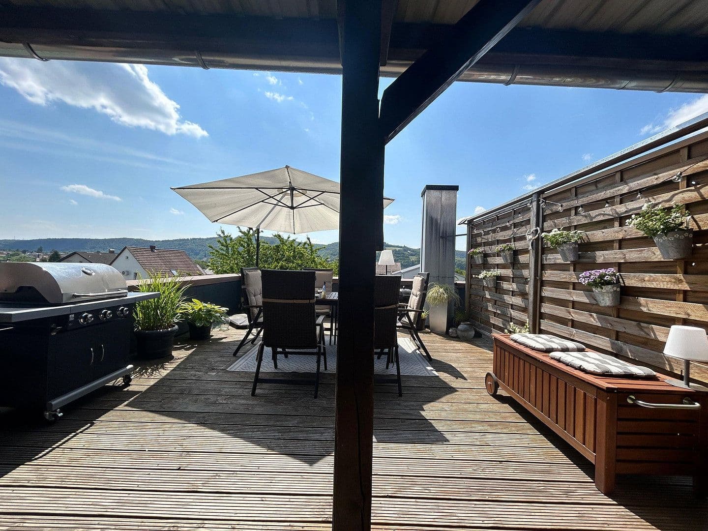 Prenájom bytu 4-izbový 104 m², Bahnhofstr. 25, Mosbach, Bádensko-Wurttembersko Prenájom bytu 4-izbový 104 m², Bahnhofstr. 25, Mosbach, Bádensko-Wurttembersko