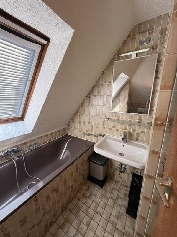 Prenájom bytu 1-izbový 49 m², Schurwaldstr. 61, Stuttgart, Bádensko-Wurttembersko Prenájom bytu 1-izbový 49 m², Schurwaldstr. 61, Stuttgart, Bádensko-Wurttembersko
