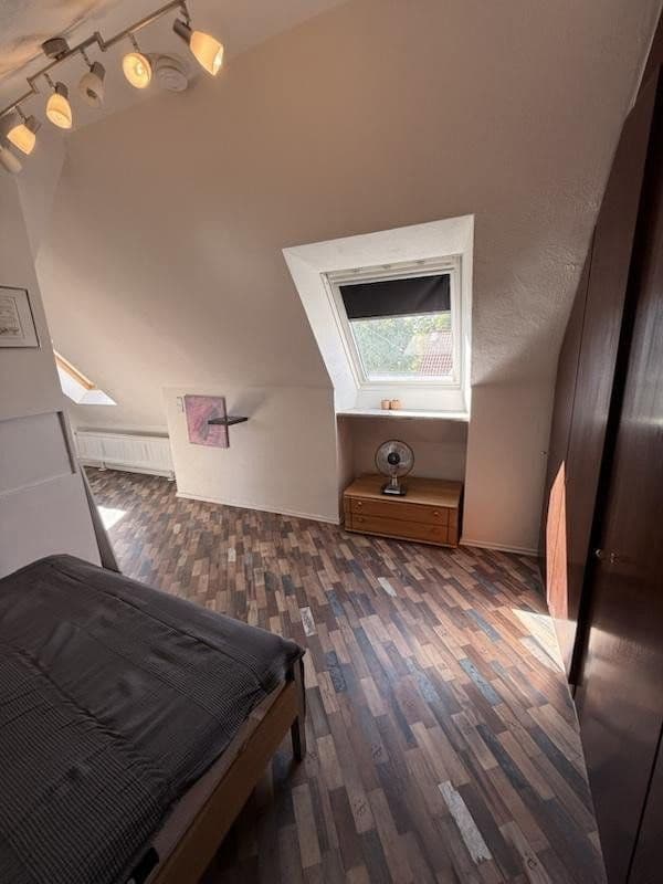 Prenájom bytu 1-izbový 49 m², Schurwaldstr. 61, Stuttgart, Bádensko-Wurttembersko Prenájom bytu 1-izbový 49 m², Schurwaldstr. 61, Stuttgart, Bádensko-Wurttembersko