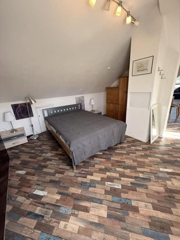 Prenájom bytu 1-izbový 49 m², Schurwaldstr. 61, Stuttgart, Bádensko-Wurttembersko Prenájom bytu 1-izbový 49 m², Schurwaldstr. 61, Stuttgart, Bádensko-Wurttembersko