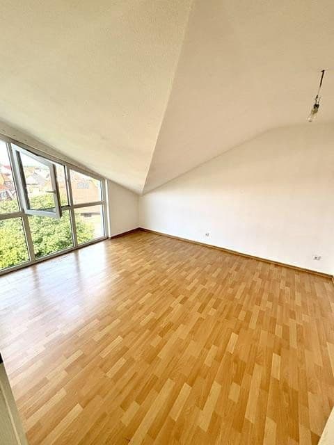 Prenájom bytu 3-izbový 89 m², Gubiner Str.8, Laatzen, Dolné Sasko Prenájom bytu 3-izbový 89 m², Gubiner Str.8, Laatzen, Dolné Sasko