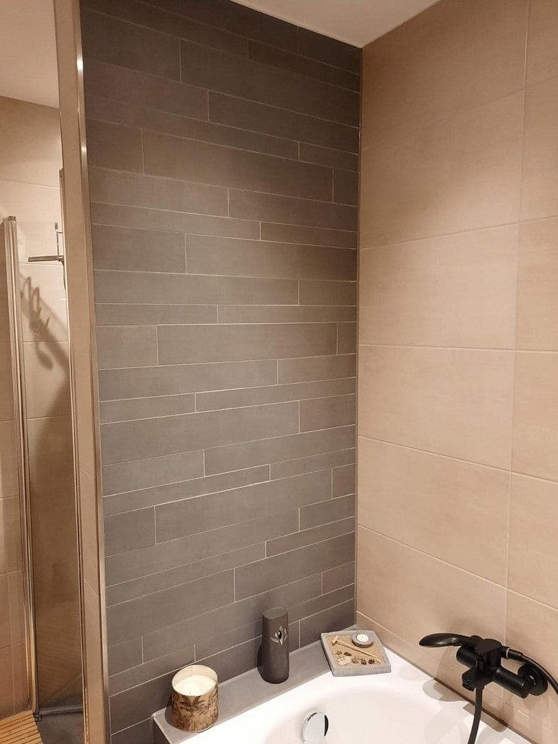 Prenájom bytu 3-izbový 111 m², Frechen, Severné Porýnie - Westfálsko Prenájom bytu 3-izbový 111 m², Frechen, Severné Porýnie - Westfálsko