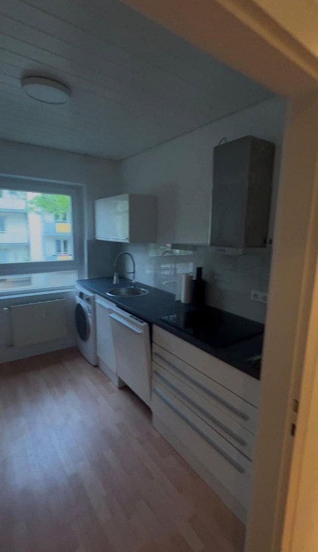 Prenájom bytu 70 m², Grötzinger Str. 50, Karlsruhe, Bádensko-Wurttembersko Prenájom bytu 70 m², Grötzinger Str. 50, Karlsruhe, Bádensko-Wurttembersko