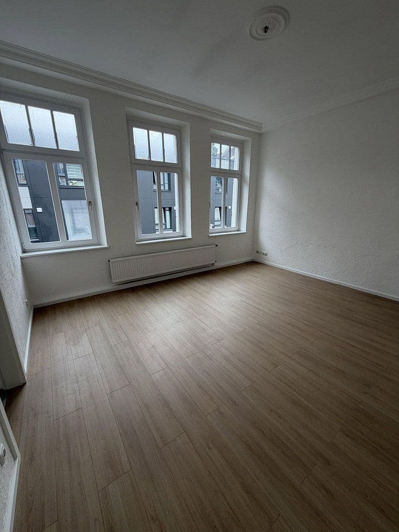 Prenájom bytu 2-izbový 55 m², Adolfstraße 9, Krefeld, Severné Porýnie - Westfálsko Prenájom bytu 2-izbový 55 m², Adolfstraße 9, Krefeld, Severné Porýnie - Westfálsko