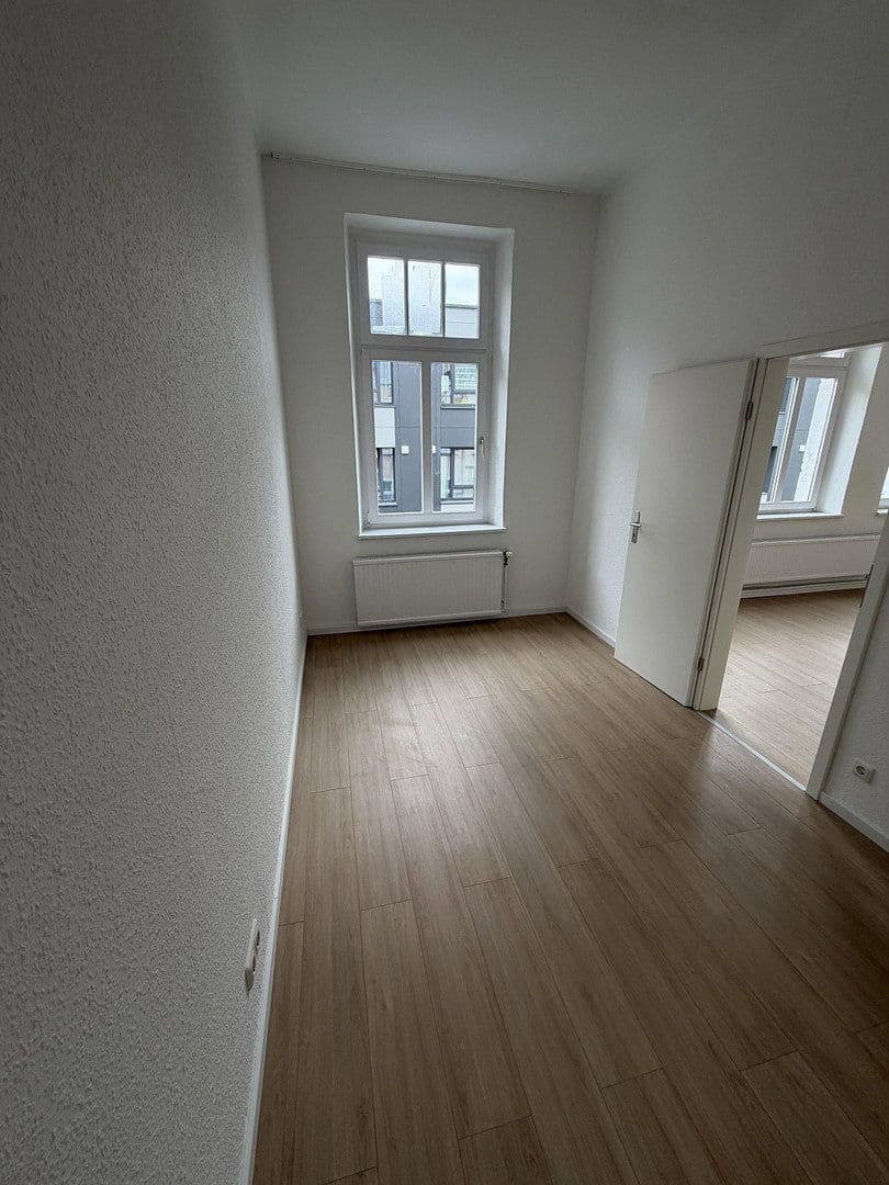Prenájom bytu 2-izbový 55 m², Adolfstraße 9, Krefeld, Severné Porýnie - Westfálsko Prenájom bytu 2-izbový 55 m², Adolfstraße 9, Krefeld, Severné Porýnie - Westfálsko