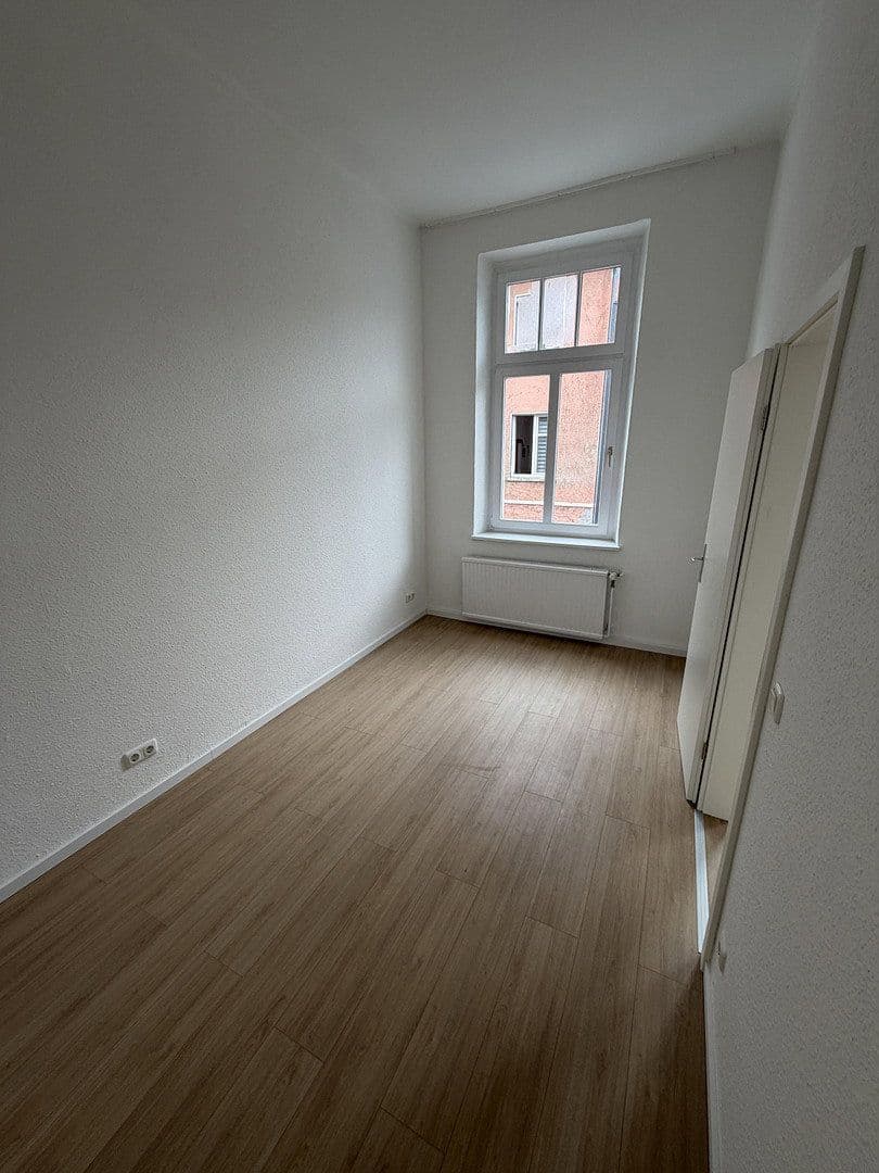 Prenájom bytu 2-izbový 55 m², Adolfstraße 9, Krefeld, Severné Porýnie - Westfálsko Prenájom bytu 2-izbový 55 m², Adolfstraße 9, Krefeld, Severné Porýnie - Westfálsko
