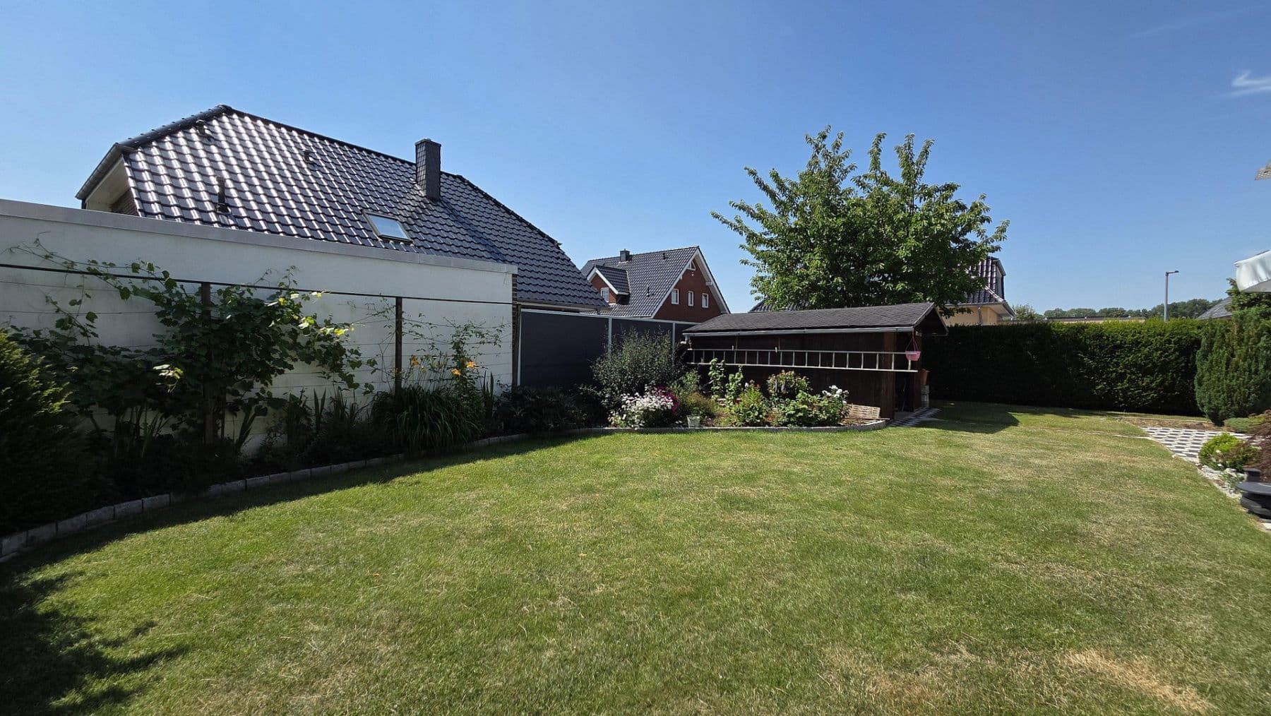 Predaj domu 183 m², pozemok 560 m², Schellerten, Dolné Sasko Predaj domu 183 m², pozemok 560 m², Schellerten, Dolné Sasko