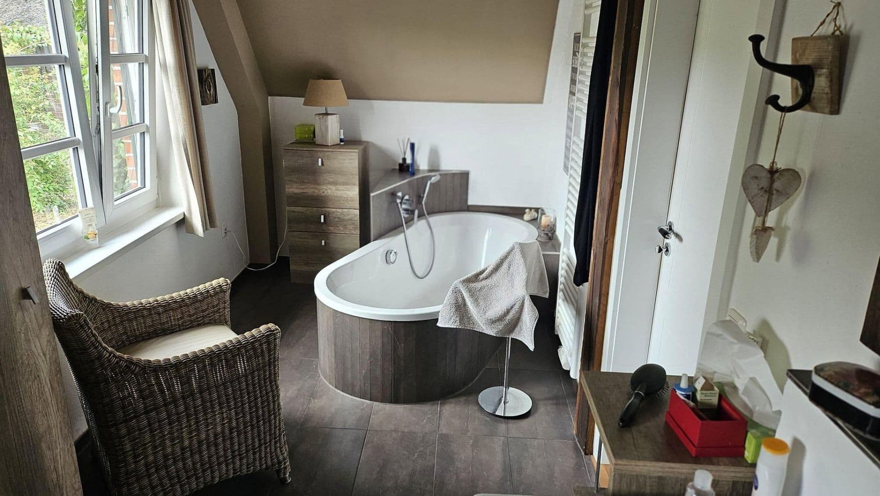 Predaj domu 126 m², pozemok 1.154 m², Balje, Dolné Sasko Predaj domu 126 m², pozemok 1.154 m², Balje, Dolné Sasko