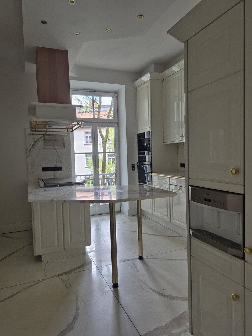 Predaj bytu 6-izbový 170 m², München, Bavorsko Predaj bytu 6-izbový 170 m², München, Bavorsko