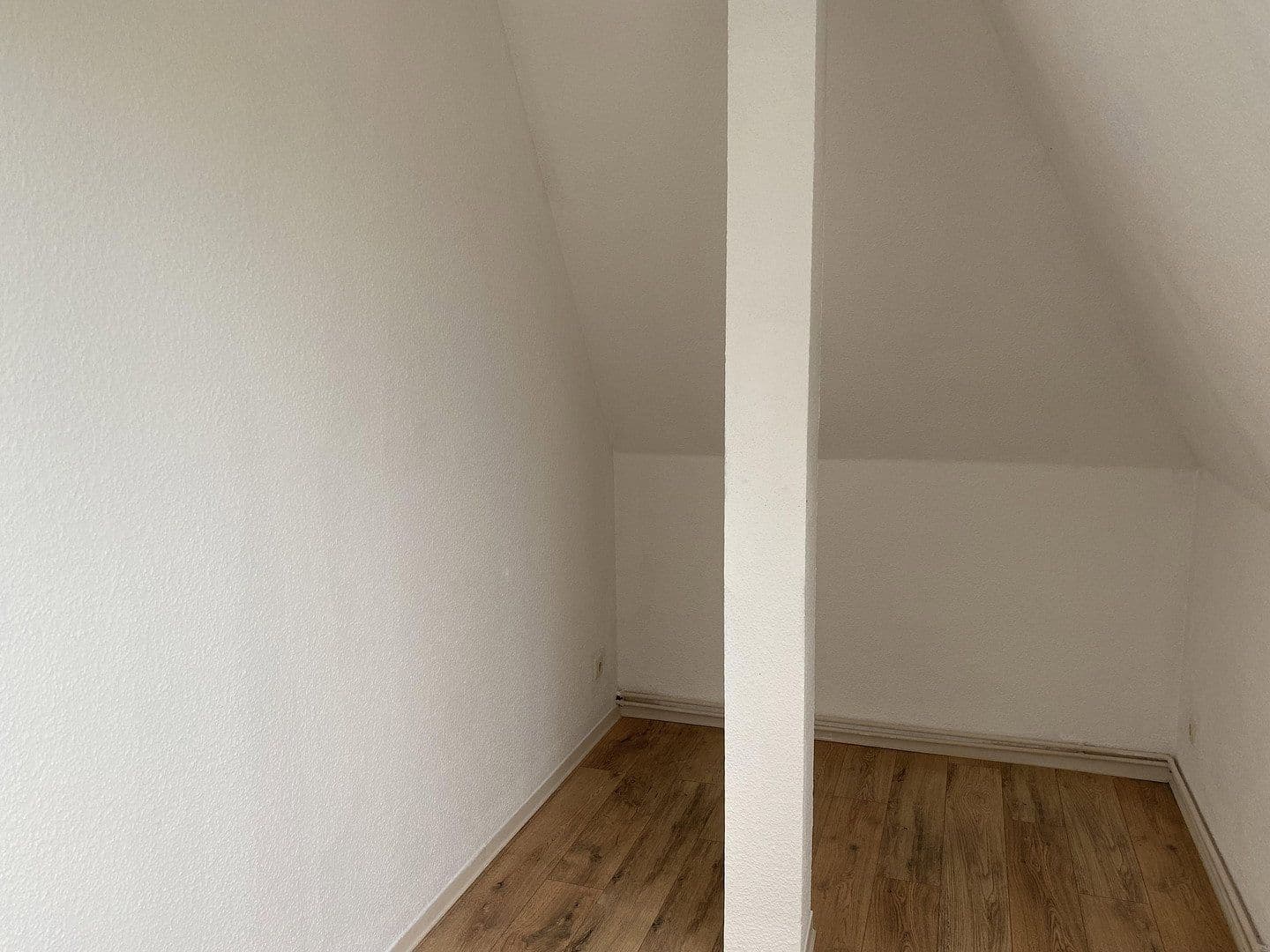 Prenájom bytu 3-izbový 65 m², Marienstraße 4, Eberswalde, Brandenbursko Prenájom bytu 3-izbový 65 m², Marienstraße 4, Eberswalde, Brandenbursko