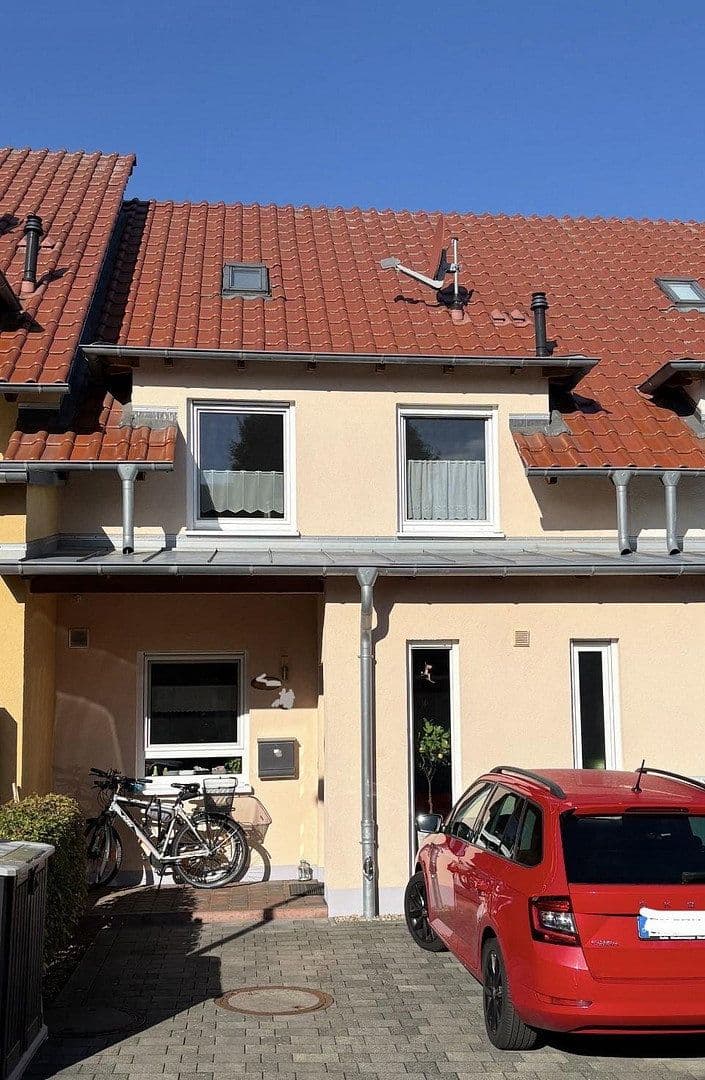 Predaj domu 125 m², pozemok 162 m², Rosdorf, Dolné Sasko Predaj domu 125 m², pozemok 162 m², Rosdorf, Dolné Sasko