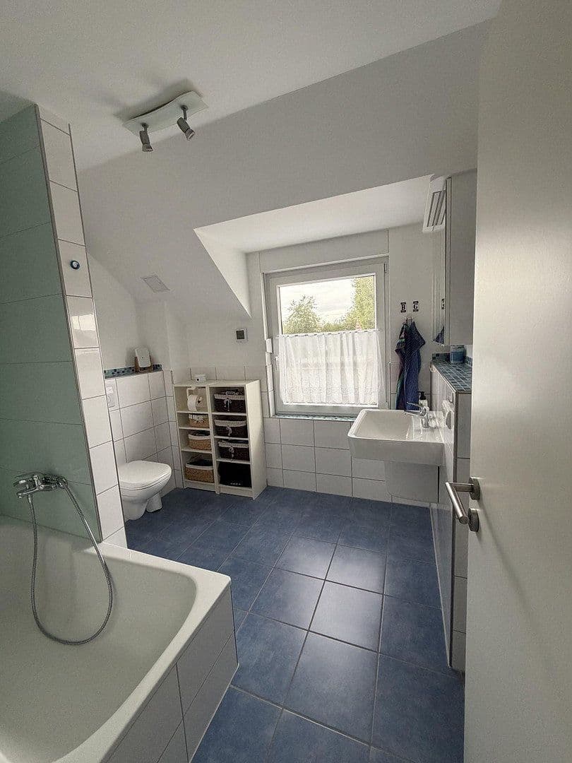 Predaj domu 125 m², pozemok 162 m², Rosdorf, Dolné Sasko Predaj domu 125 m², pozemok 162 m², Rosdorf, Dolné Sasko