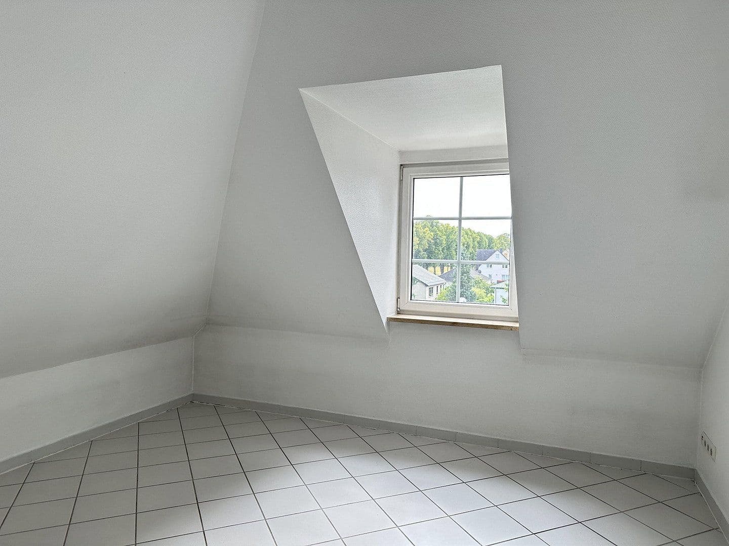 Predaj bytu 3-izbový 60 m², Falkensee, Brandenbursko Predaj bytu 3-izbový 60 m², Falkensee, Brandenbursko
