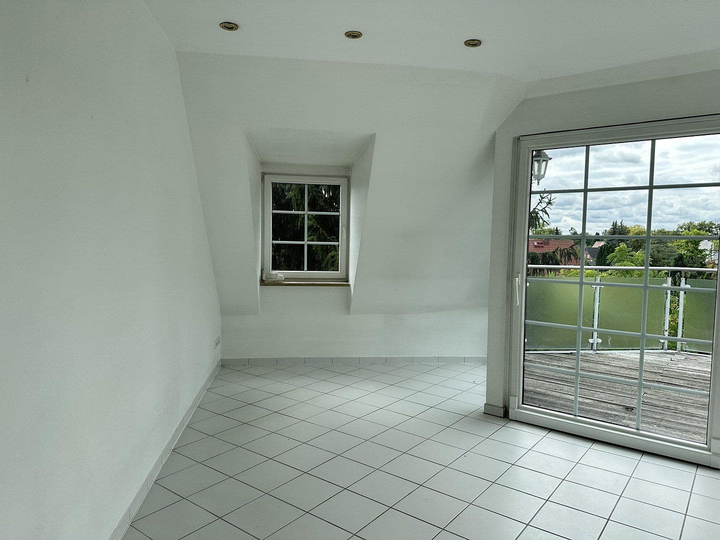 Predaj bytu 3-izbový 60 m², Falkensee, Brandenbursko Predaj bytu 3-izbový 60 m², Falkensee, Brandenbursko
