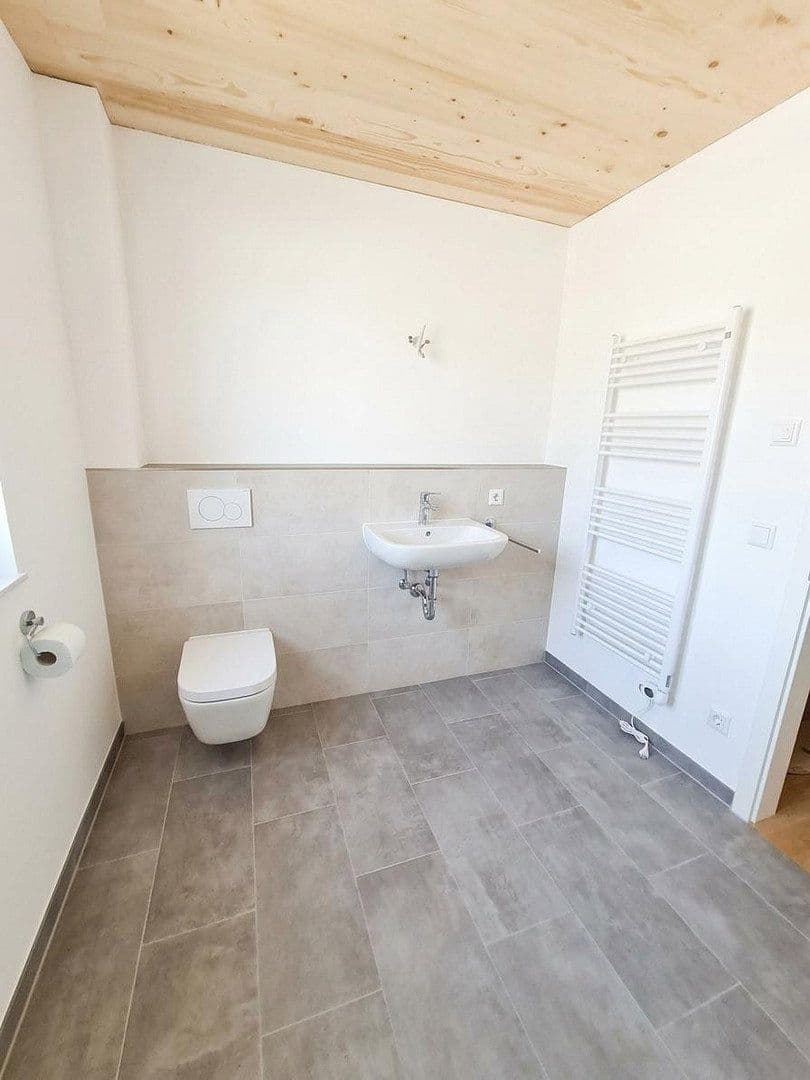 Prenájom domu 158 m², pozemok 110 m², Bauseweinallee 58f, München, Bavorsko Prenájom domu 158 m², pozemok 110 m², Bauseweinallee 58f, München, Bavorsko